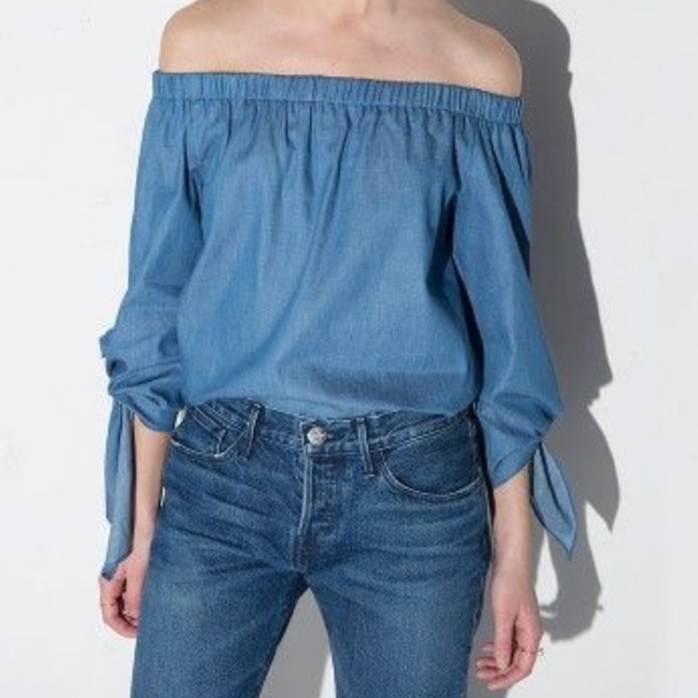 NWT Chambray Off-the-Shoulder Blouse, Small